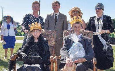 Piknik Retro w Brusach – wspólna zabawa seniorów w klimacie dawnych lat