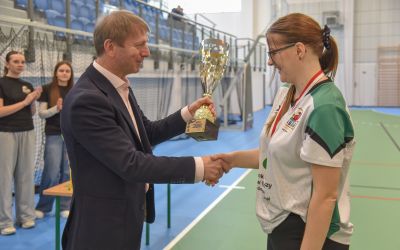 PUCHAR BURMISTRZA TRAFIA DO BRUS - ZACIĘTA RYWALIZACJA KOBIECYCH DRUŻYN SIATKARSKICH