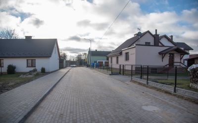 BUDOWA ULIC SŁONECZNEJ I MARII LUDWIKI W LEŚNIE – TRWAJĄ PRACE ODBIOROWE