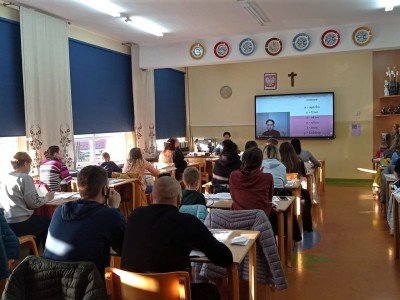 22.03 - pierwsza lekcja języka polskiego w Brusach dla uchodźców z Ukrainy