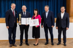 NAJPIĘKNIEJSZA POSESJA ROLNICZA W WOJEWÓDZTWIE ZNAJDUJE SIĘ W ZALESIU!