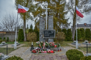 BRUSY - Cmentarz pomordowanych Polaków - Ofiarom Zbrodni Hitlerowskich w latach 1939-1945