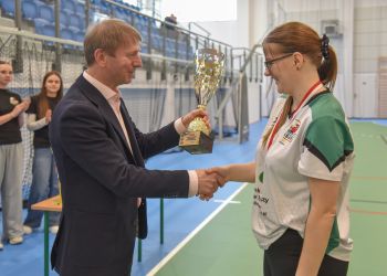 PUCHAR BURMISTRZA TRAFIA DO BRUS - ZACIĘTA RYWALIZACJA KOBIECYCH DRUŻYN SIATKARSKICH