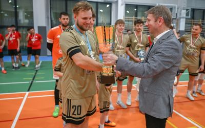 DACHY SZOPIŃSKI triumfują w XXV Jubileuszowym Turnieju o Puchar Burmistrza Brus