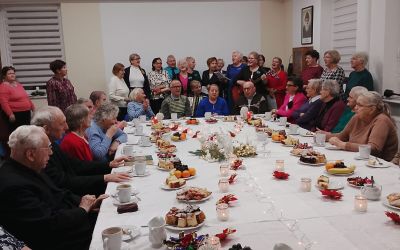 ŚWIĄTECZNE SPOTKANIE SENIORÓW W BRUSACH