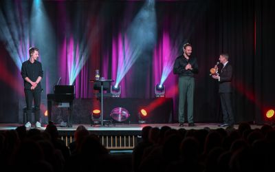 🎶 MUZYCZNY WIECZÓR Z OKAZJI DNIA KOBIET W BRUSACH  🌷