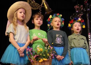 ARTYSTYCZNE POWITANIE WIOSNY W BRUSACH