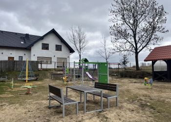 ZAKOŃCZONO REALIZACJĘ ZADANIA „WYPOSAŻENIE SZKOŁY PODSTAWOWEJ W CZAPIEWICACH"
