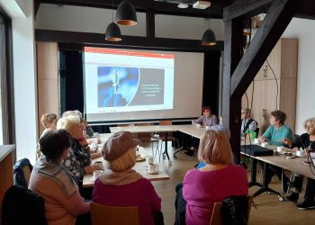 SPECJALISTYCZNE PORADY DLA SENIORÓW – CYKL SPOTKAŃ TRWA