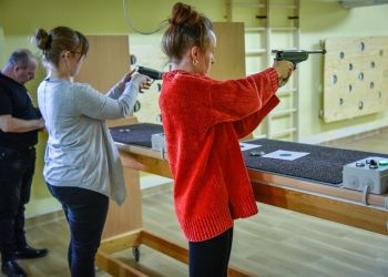 ZAWODY STRZELECKIE Z OKAZJI DNIA KOBIET