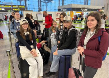 UCZENNICE SZKOŁY BRANŻOWEJ NA PRAKTYKACH W MALADZE