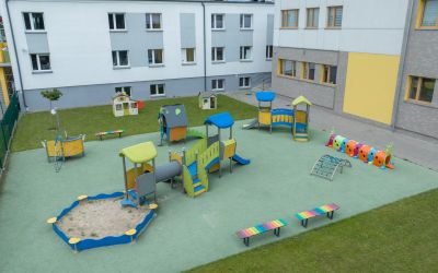 DOFINANSOWANIE NA PRZEBUDOWĘ I DOPOSAŻENIE PLACU ZABAW PRZY SAMORZĄDOWYM ŻŁOBKU W BRUSACH