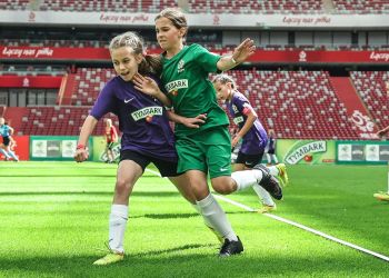 Z PODWÓRKA NA STADION O PUCHAR TYMBARKU