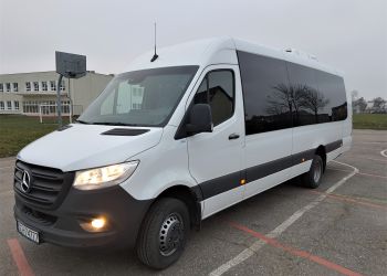 NOWY AUTOBUS DLA NASZYCH UCZNIÓW