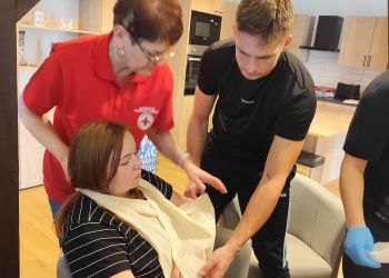 NAUCZYLI SIĘ RATOWAĆ ŻYCIE – SZKOLENIE PIERWSZEJ POMOCY W BRUSACH